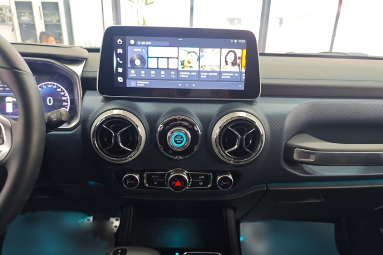 北京越野 北京BJ40 2024款 2.0T 城市猎人荣耀版局部细节16