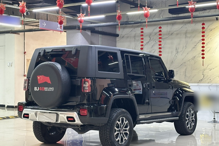 北京BJ40 2024款 2.0T 城市猎人荣耀版车身外观6007