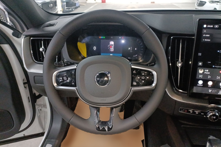 沃尔沃XC60 2026款 B5 四驱智逸豪华版中控内饰13