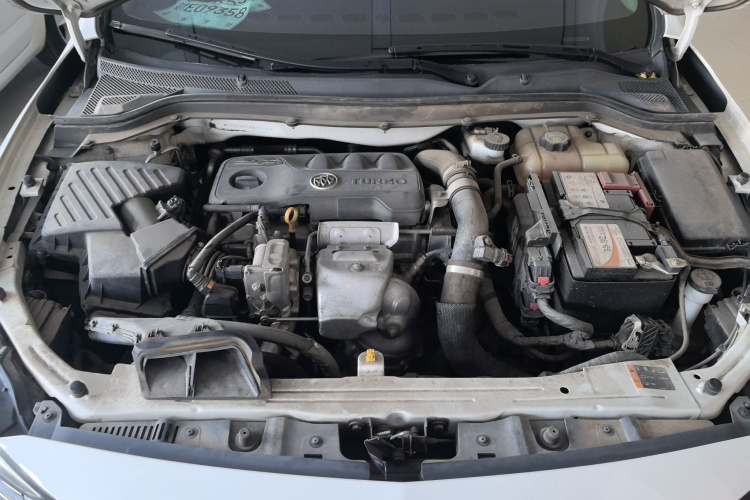 别克 英朗 2019款 18T 自动互联精英型 国VI机舱底盘24