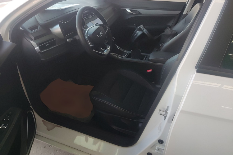 吉利汽车 帝豪 2021款 UP 1.5L CVT豪华型中控内饰7003