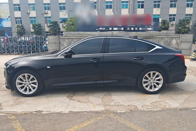 凯迪拉克CT5 2022款 28T 风尚型车身外观4