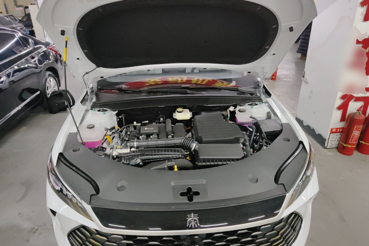 比亚迪 秦PLUS 2025款 DM-i 智驾版 55KM领先型机舱底盘24
