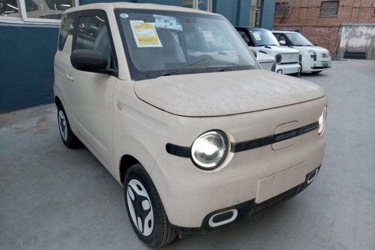 吉利银河 熊猫 2025款 210km 元气熊车身外观3