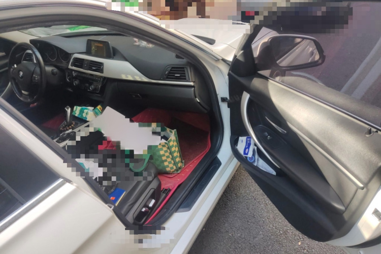 宝马3系 2016款 320Li 进取型局部细节9005