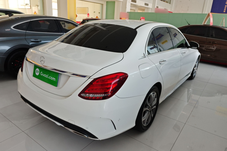 奔驰C级 2018款 C 180 L 时尚型运动版车身外观7