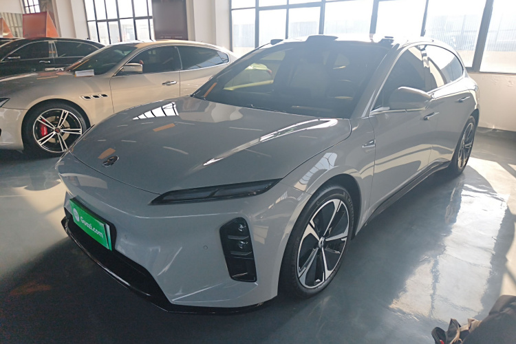 蔚来ET5T 2025款 75kWh Touring车身外观1