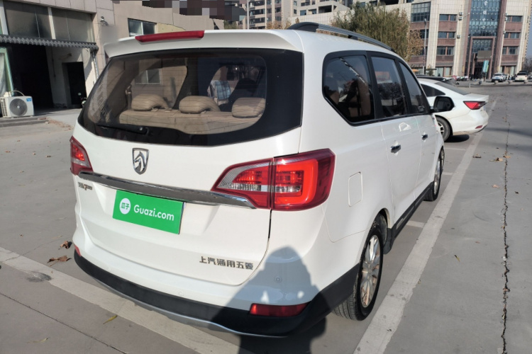 宝骏730 2016款 1.5L 手动舒适型 7座 国V车身外观7