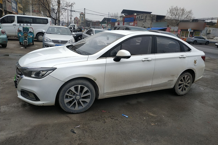 北京汽车 绅宝D50 2019款 1.5L 手动尊贵版 国VI车身外观4