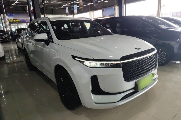 理想汽车 理想ONE 2020款 增程6座版车身外观3