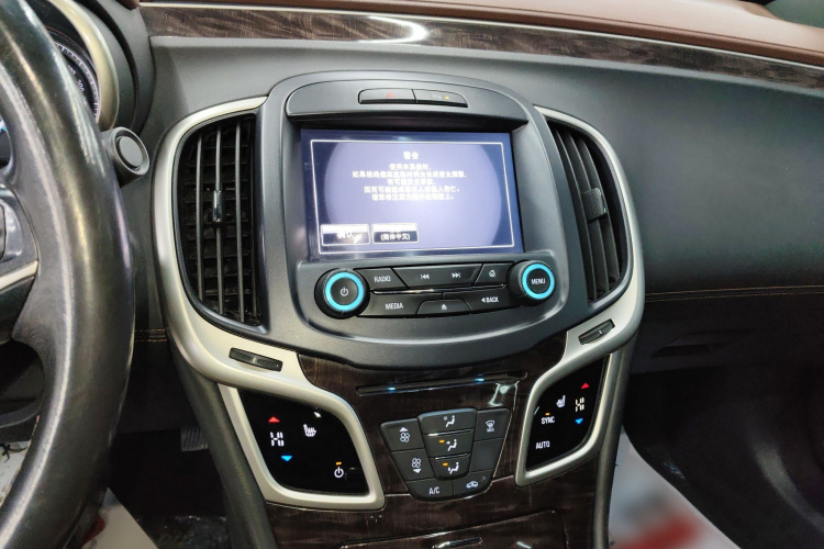 别克 君越 2013款 2.4L SIDI精英舒适型局部细节16