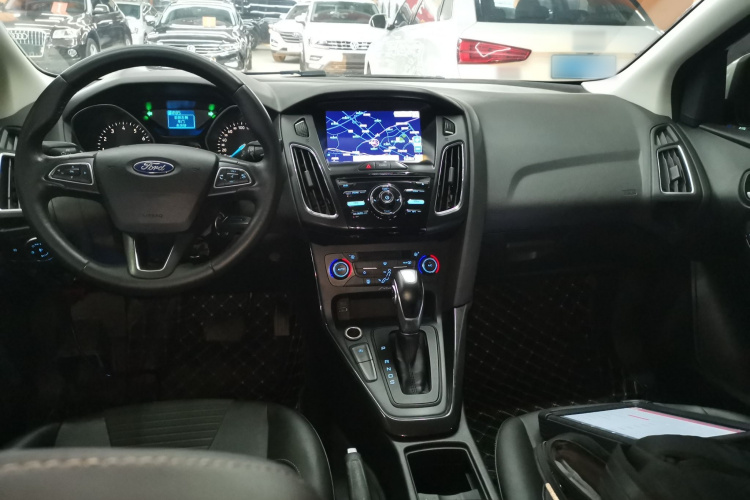 福特 福克斯 2015款 三厢 EcoBoost 125 自动超能风尚型中控内饰7002