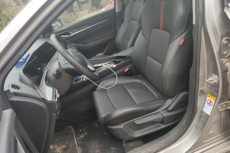 长安 逸动 2020款 PLUS 蓝鲸NE 1.4T GDI DCT尊贵型中控内饰19