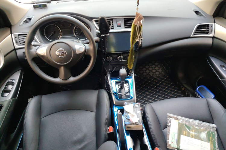 日产 轩逸 2019款 经典 1.6XE CVT舒适版中控内饰12