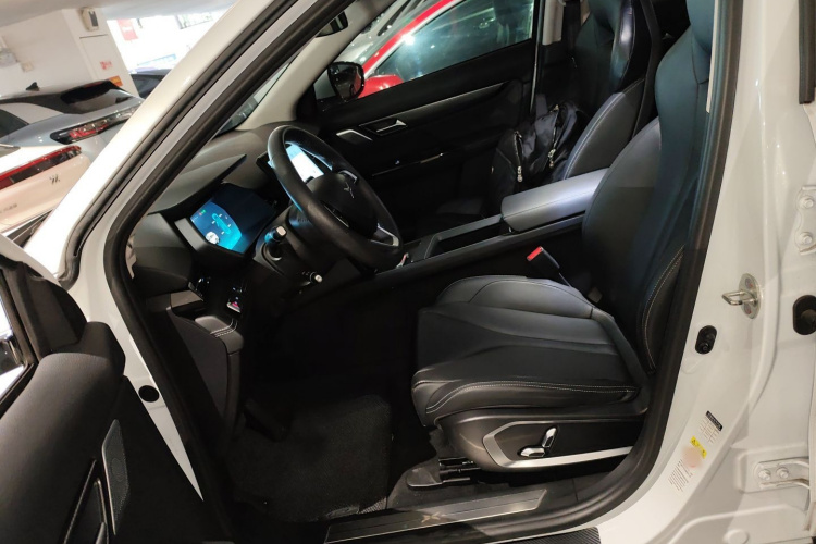 小鹏G3 2022款 G3i 460N+中控内饰19