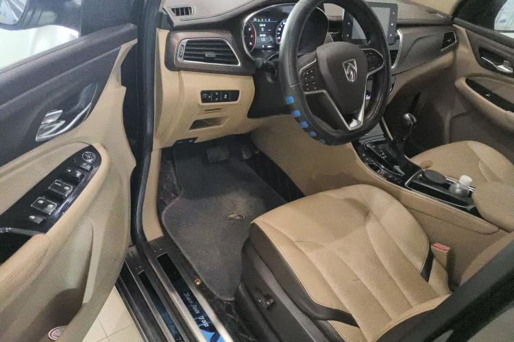 宝骏730 2017款 1.8L iAMT豪华型 7座中控内饰20