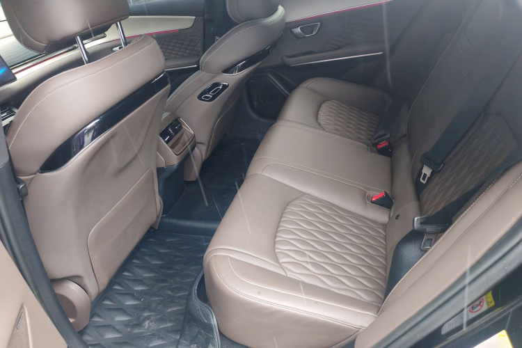 比亚迪 汉 2023款 EV 冠军版 605KM前驱尊贵型中控内饰7003