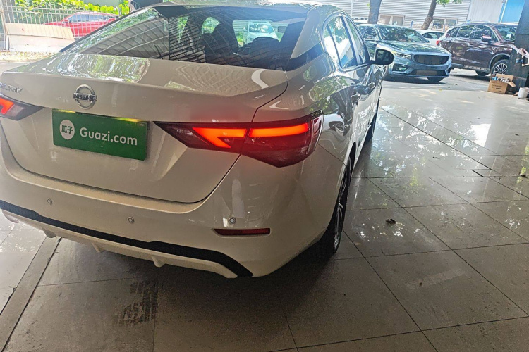 日产 轩逸 2022款 1.6L XL CVT悦享版车身外观9