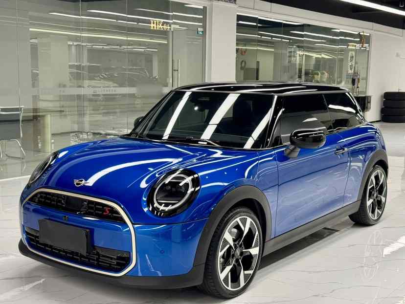 MINI 2025款 2.0T COOPER S 艺术家(1)