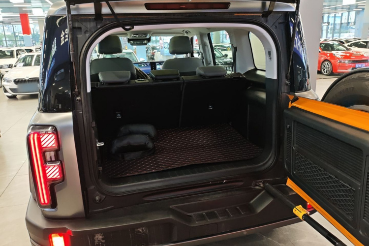 北京越野 北京BJ40 2024款 2.0T 全新城市猎人版 侠客型机舱底盘23