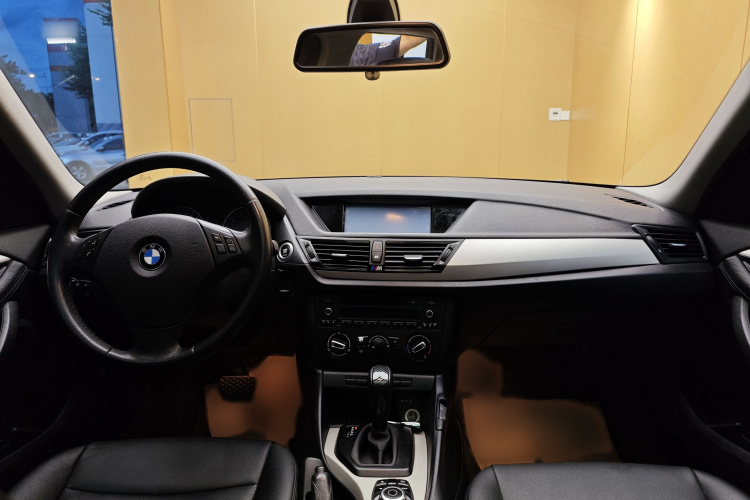 宝马X1 2013款 sDrive18i 时尚型中控内饰7005