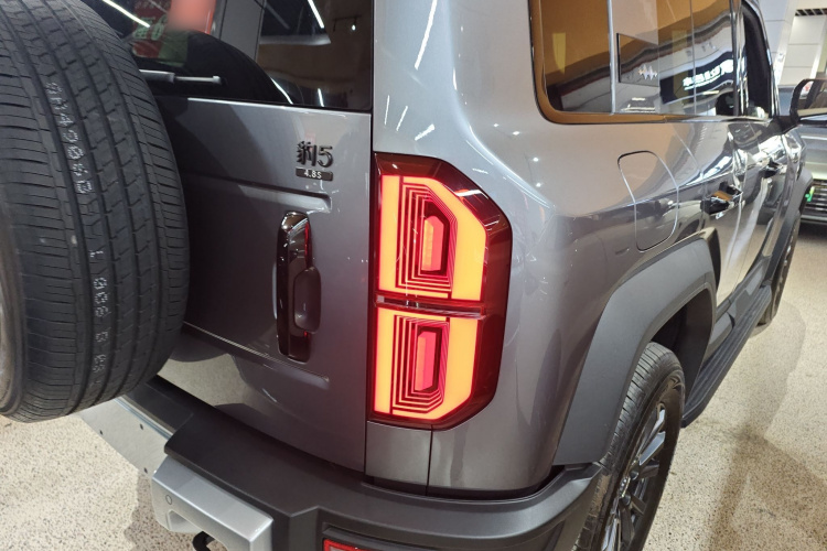 方程豹 豹5 2023款 领航版车身外观6006