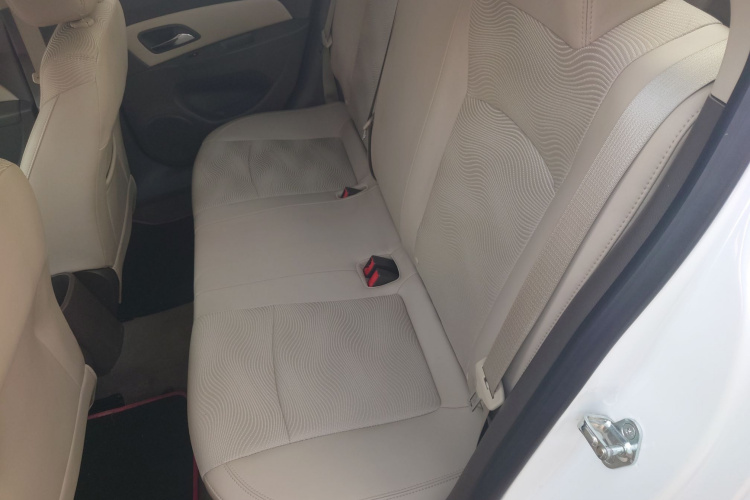 雪佛兰 科鲁兹 2015款 1.5L 经典 SE MT中控内饰7004