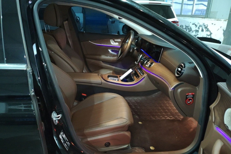 奔驰E级 2023款 改款 E 300 L 豪华型局部细节41