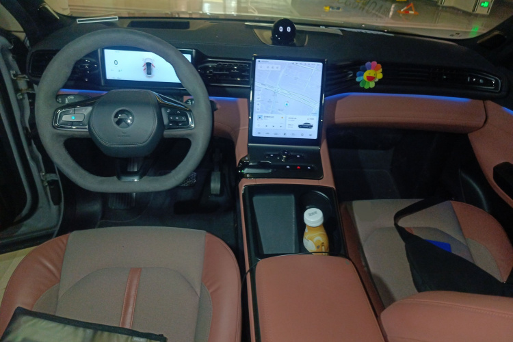 蔚来ES6 2020款 610KM 签名版中控内饰12