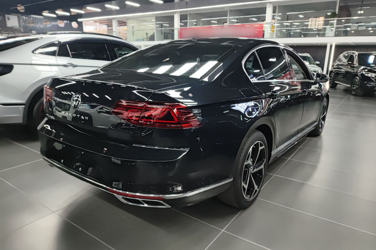 大众 迈腾 2025款 众享款 330TSI DSG豪华型车身外观6005