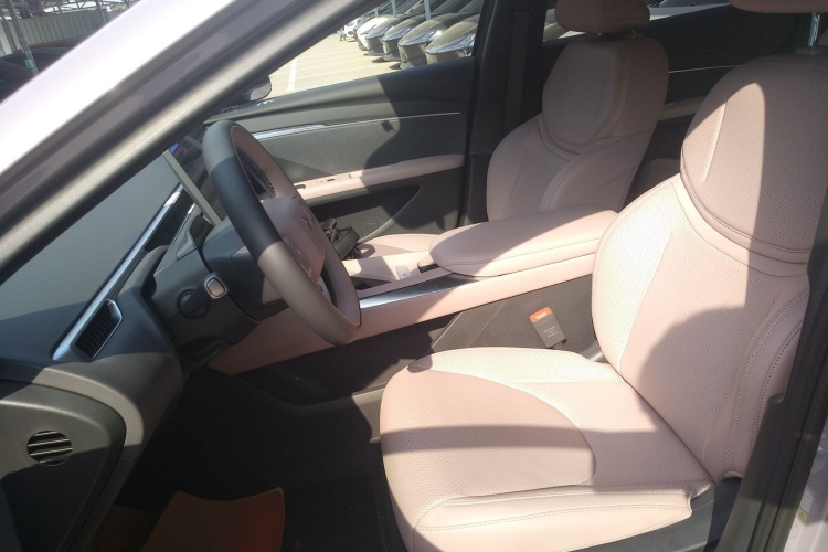 小鹏MONA M03 2025款 600 超长续航 Max局部细节19