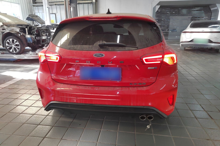 福特 福克斯 2020款 两厢 EcoBoost 180 自动ST Line车身外观6004