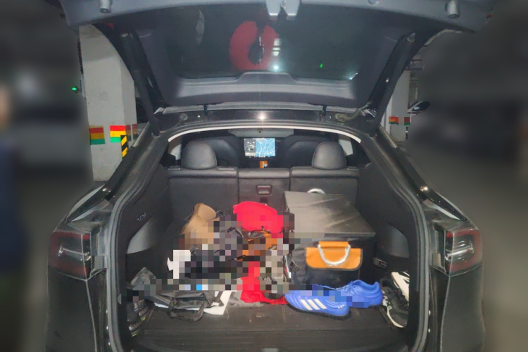 特斯拉 Model Y 2021款 标准续航后驱版中控内饰23