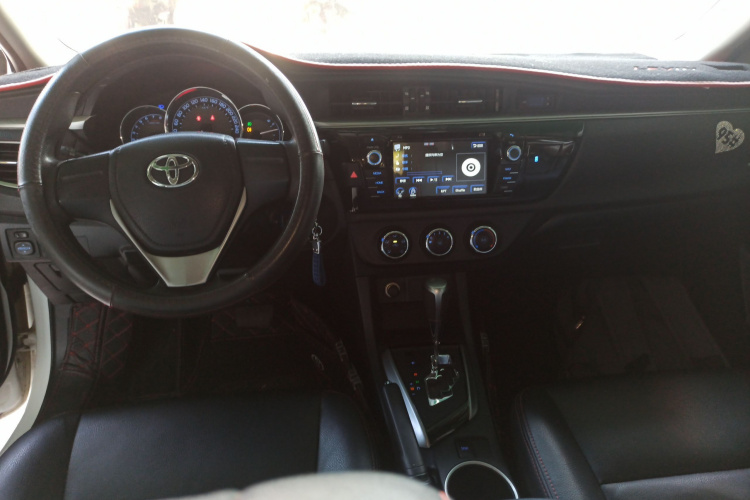 丰田 雷凌 2014款 1.6G CVT精英版中控内饰12