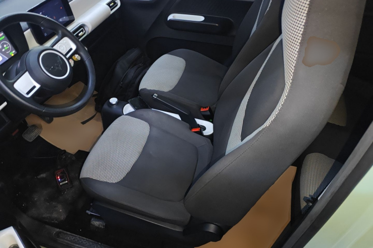 五菱汽车 宏光MINIEV 2024款 第三代 215km 进阶版中控内饰19