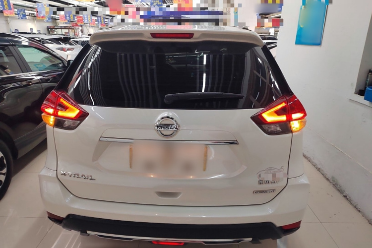 日产 奇骏 2020款 2.0L XL ITS CVT 2WD智联舒适版车身外观6