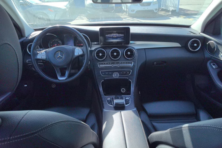 奔驰C级 2016款 C 180 L 运动型中控内饰12