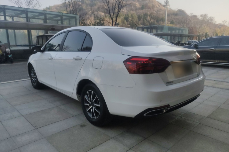 吉利汽车 帝豪 2019款 领军版 1.5L CVT豪华型 国VI车身外观6004