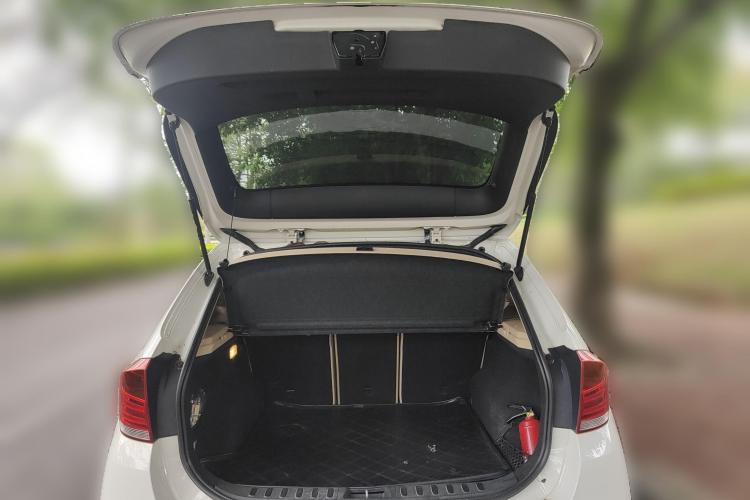 宝马X1 2012款 sDrive20i 领先型局部细节23