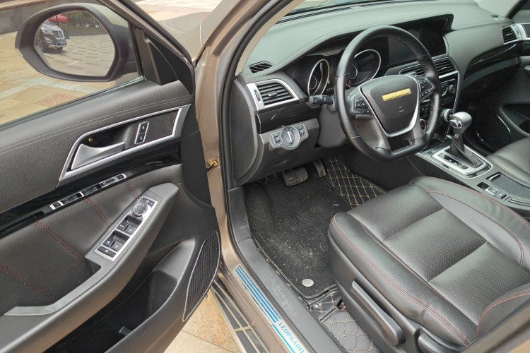 猎豹汽车 猎豹CS10 2017款 2.0T 自动都市型中控内饰7002