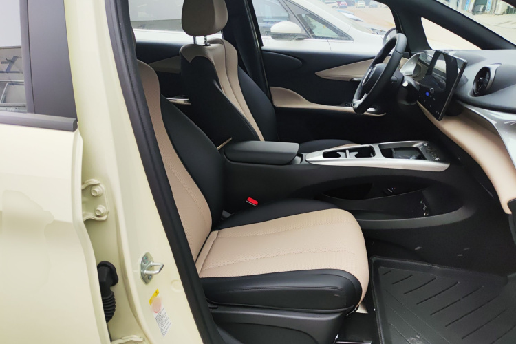 比亚迪 海豚 2025款 智驾版 420km 自由版局部细节41