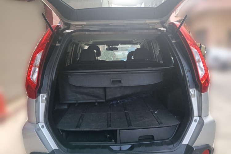 日产 奇骏 2012款 2.5L CVT豪华版 4WD局部细节23