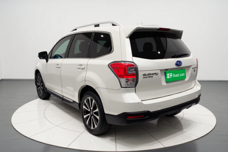 斯巴鲁 森林人 2016款 2.5i 尊贵导航版车身外观5