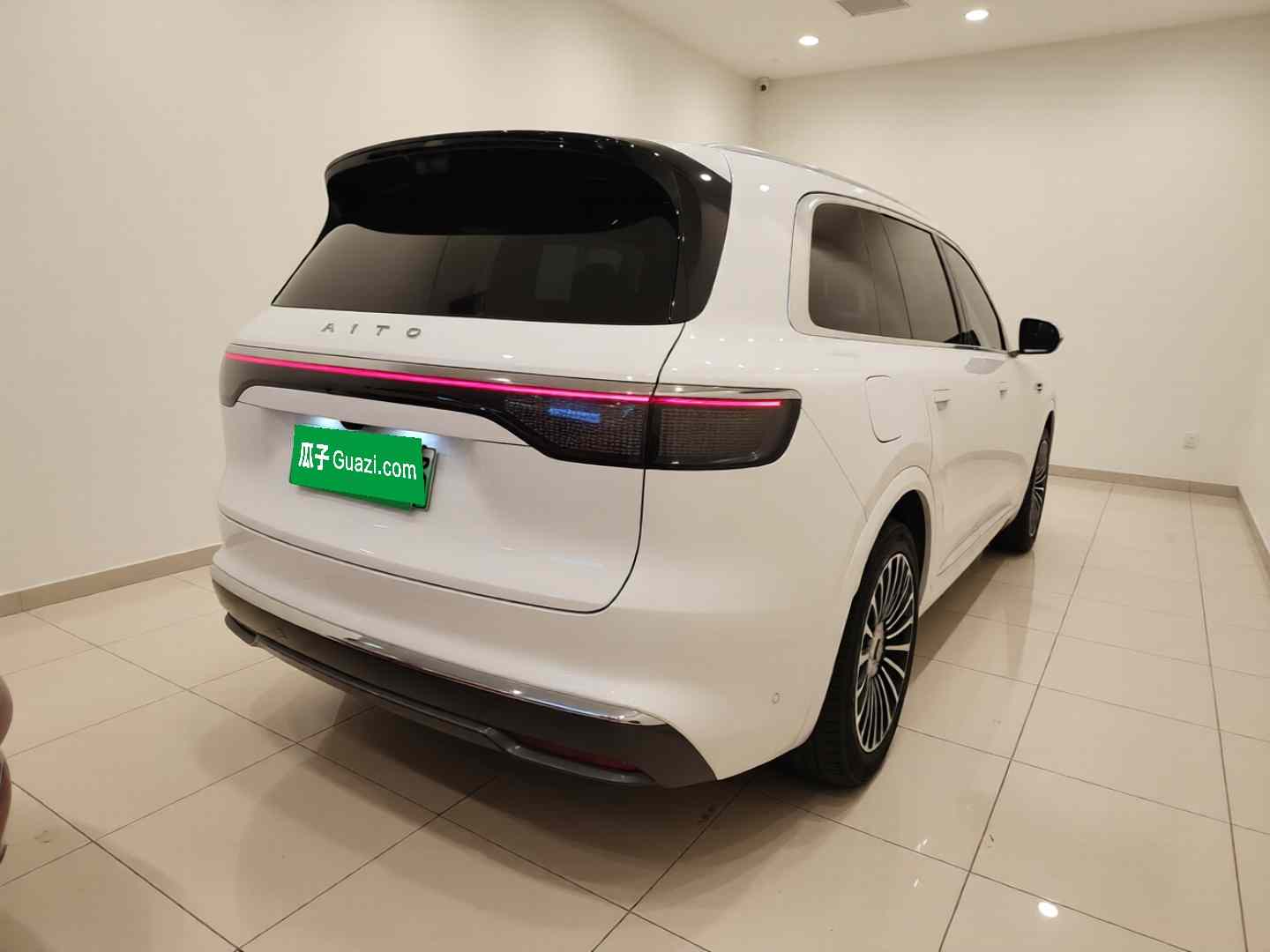鸿蒙智行 问界M8 2025款 增程 Max+版 53.4kWh 6座版 (192线激光雷达）(4)