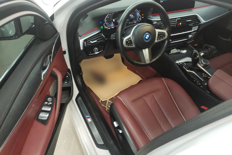 宝马5系新能源 2022款 改款 535Le M运动套装中控内饰7003