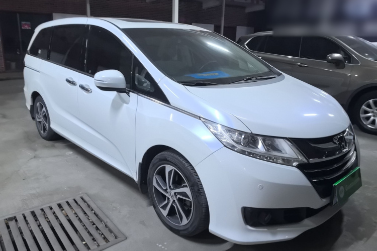 本田 奥德赛 2015款 改款 2.4L 豪华版车身外观3