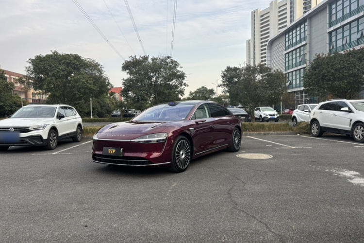 鸿蒙智行 享界S9 2025款 增程 Ultra车身外观6005