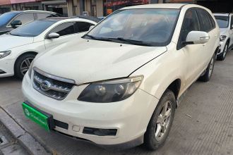 比亚迪S6 2014款 2.0L 手动豪华型 5座