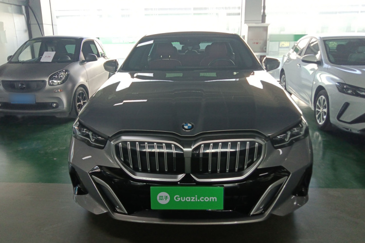 宝马5系 2024款 530Li 领先型 M运动套装车身外观6001
