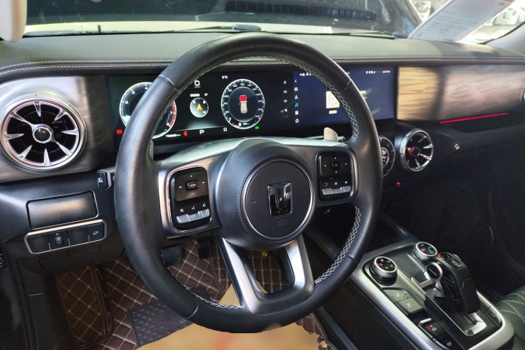 坦克300 2023款 越野版 2.0T 挑战者中控内饰13